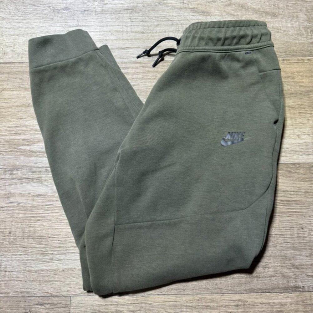 Nike Sportswear Tech Fleece Men's Joggers (Medium Olive/Heather) Size XL